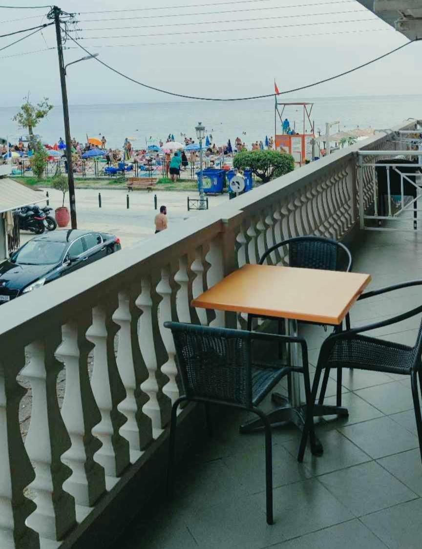 Iliana Hotel Paralia ภายนอก รูปภาพ